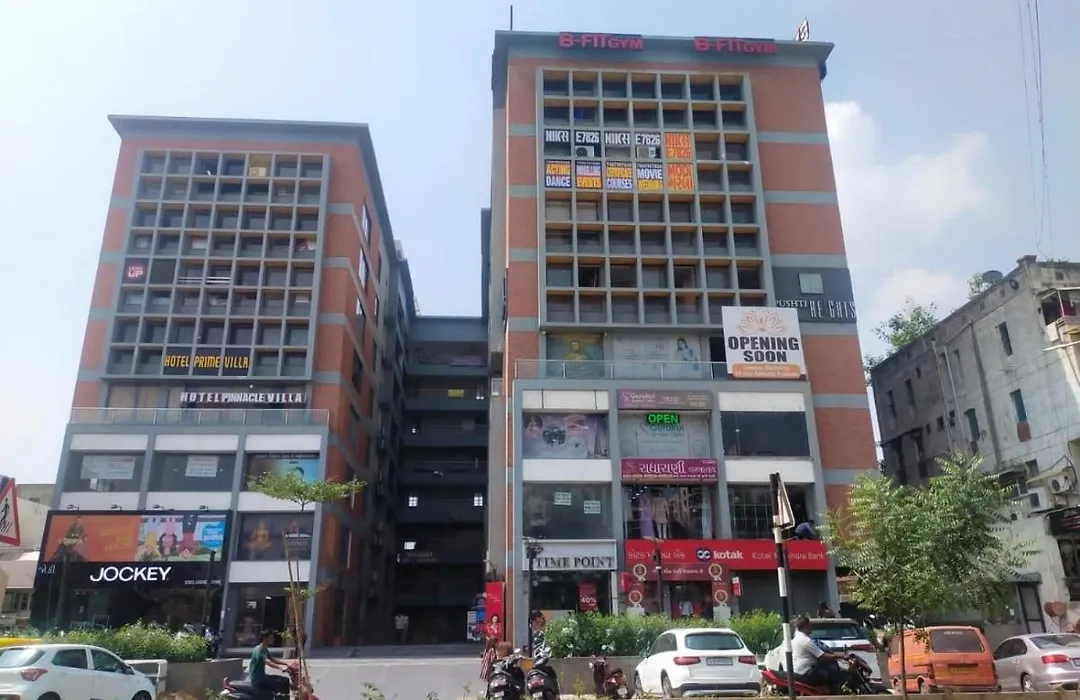 Hotel Lotus Pink-1